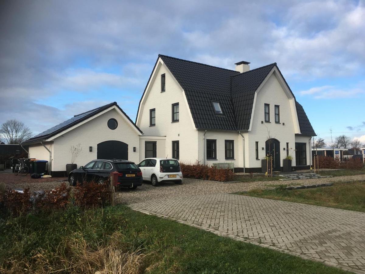 Slaapplaatsen 2-4 Personen Voor Bezoek Dtrh Beuningen  Экстерьер фото